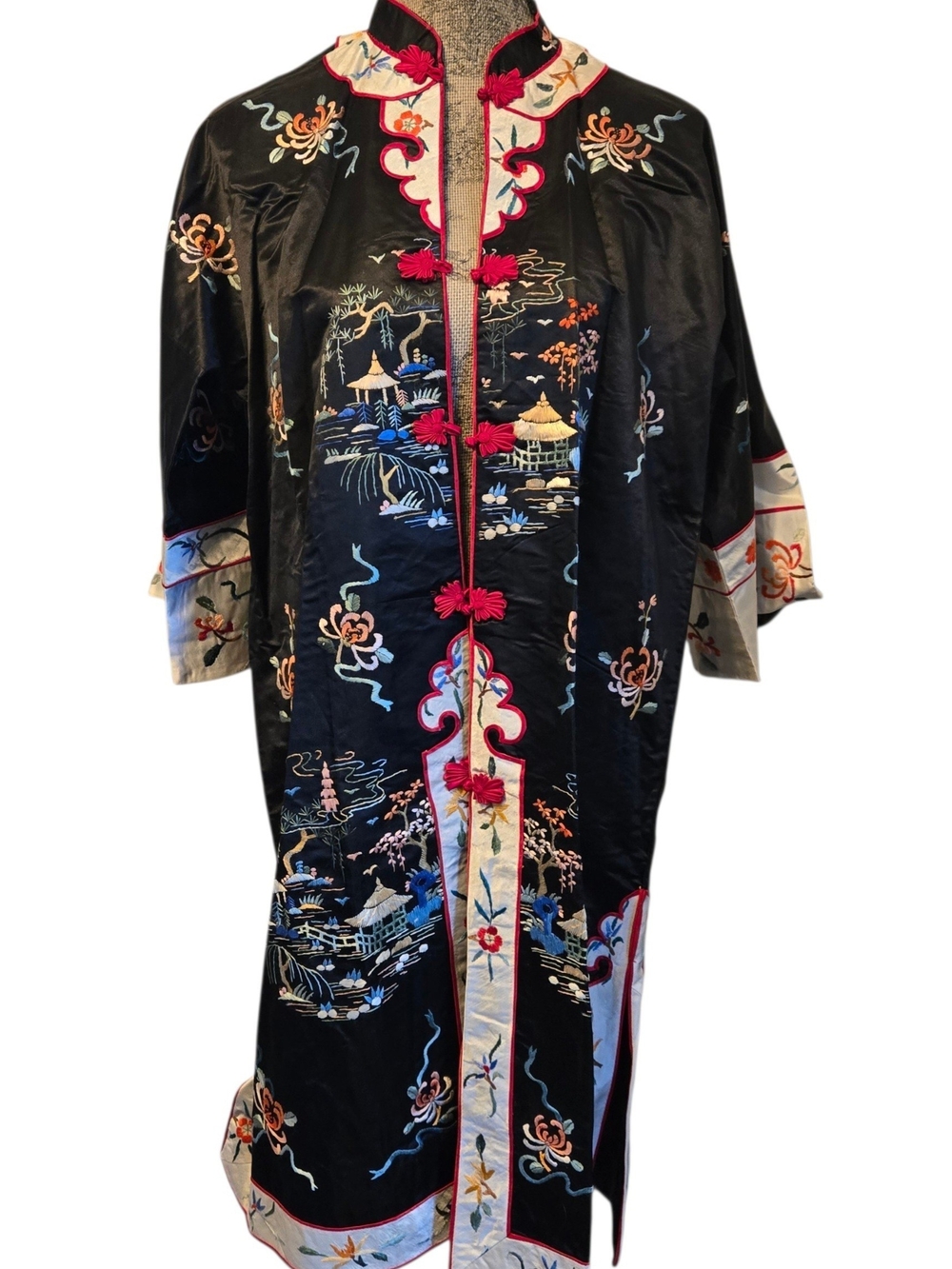 HALLOWEEN Embroidered Long Silk/Satin Robe Vintage Asian Silk. S XL